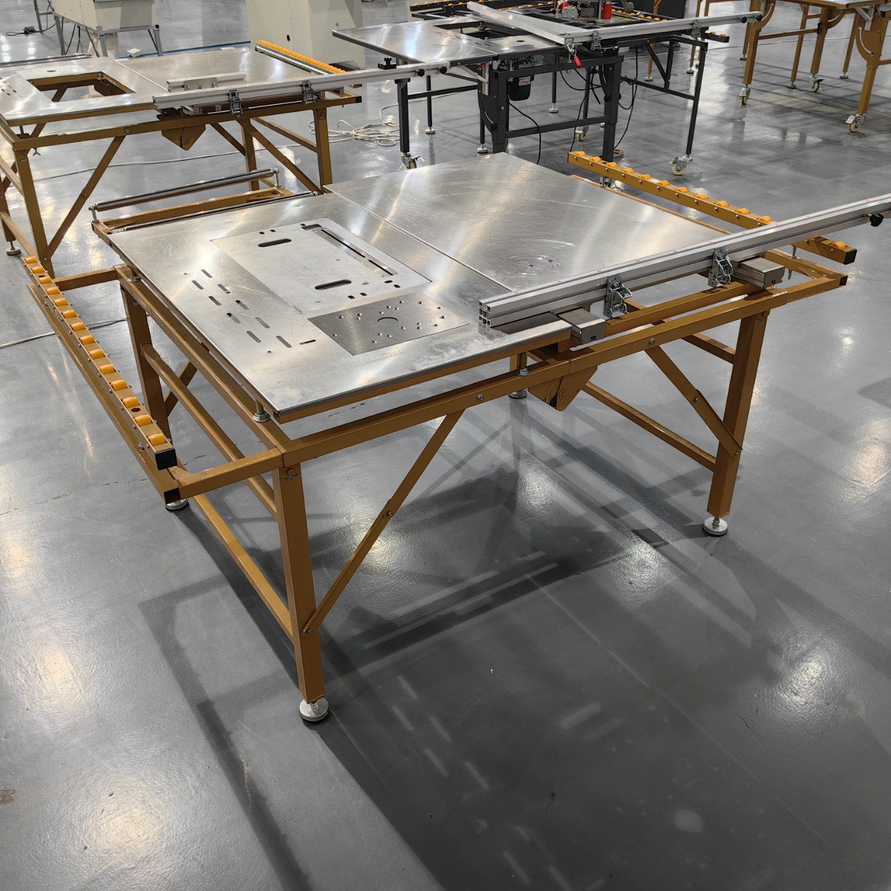 Mesa de sierra de madera para decoración de tablero grande sin polvo Mesa de sierra de madera de corte oblicuo plegable