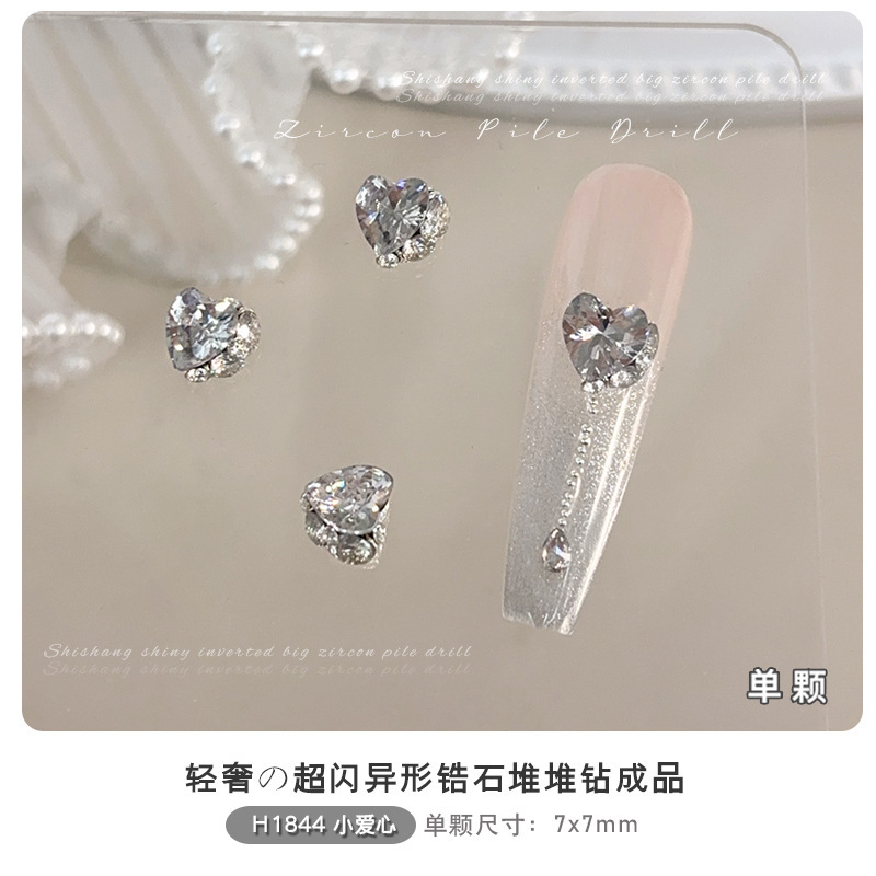 Glacier zircon little love 7 * 7mm
