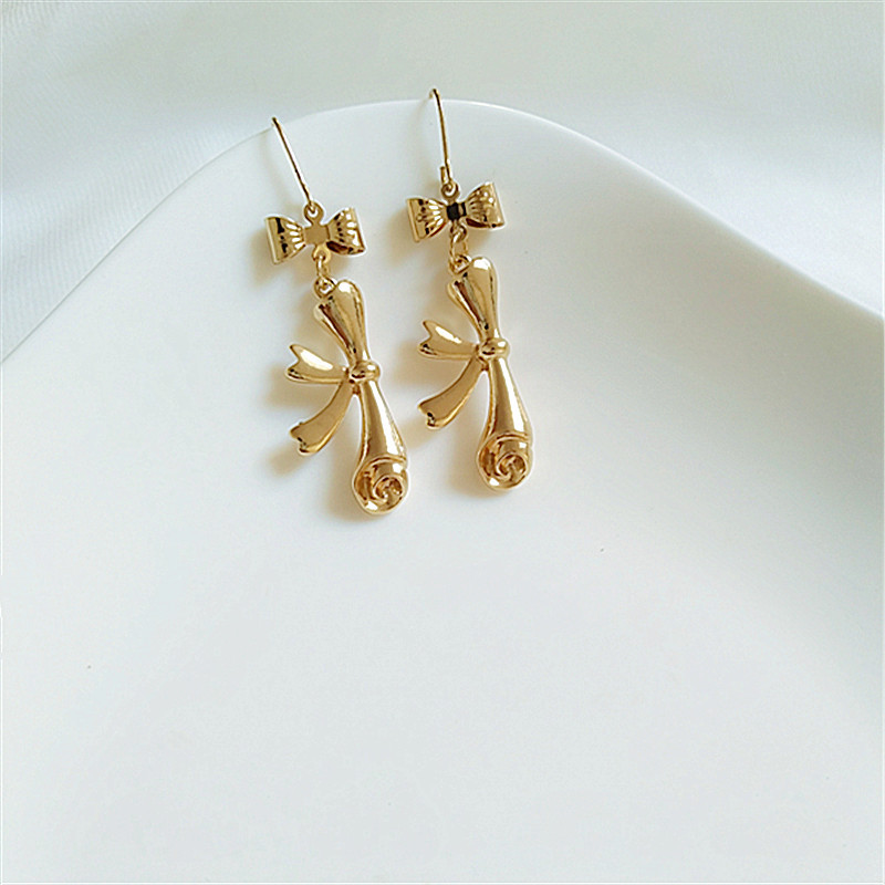 Cute fresh earrings with bow