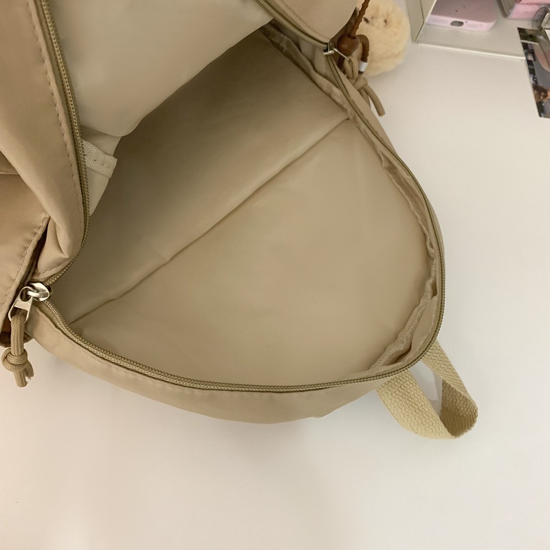 Nueva mochila para estudiantes de secundaria y preparatoria