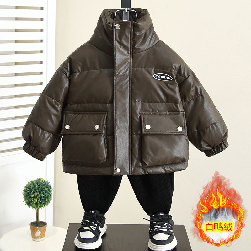 6872 chaqueta de plumón para niños invierno 2024 nuevo estilo estilo occidental bebé tres pruebas desechables terciopelo de pato blanco chaqueta de cuero gruesa para niños