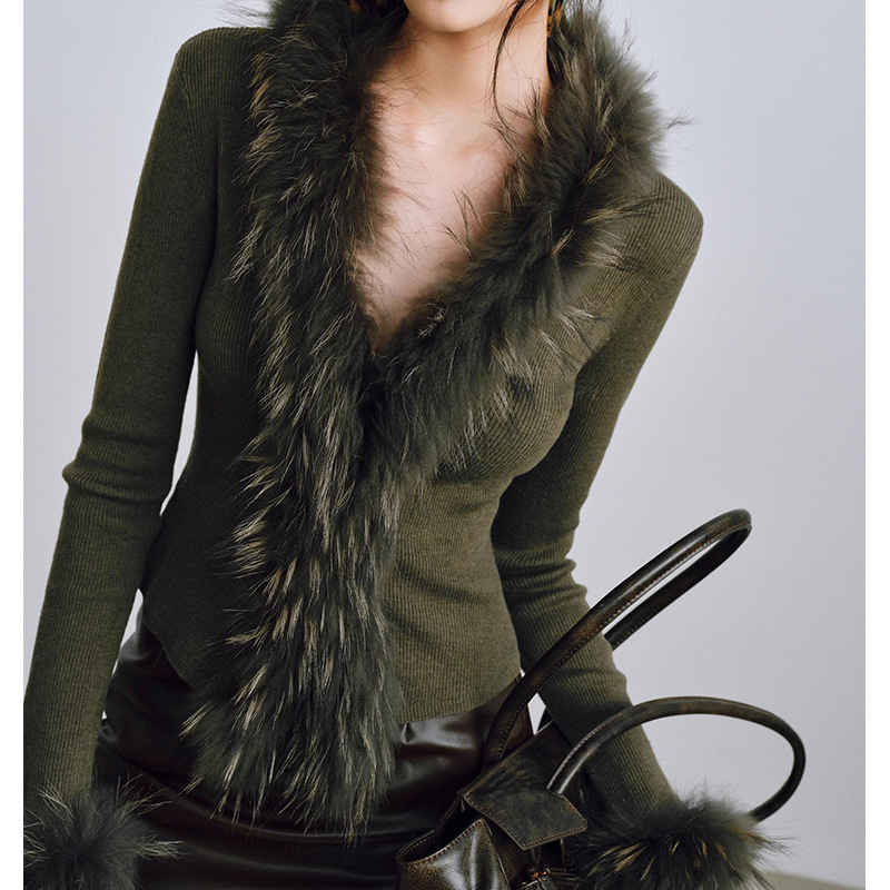 In-Stock Manufacturer Wholesale Fine Wool 16-Gauge Machine-Woven Detachable Raccoon Fur Slim-Fit Short Knit Sweater