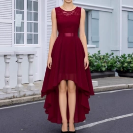 连衣裙;女式衬衫;时尚休闲套装