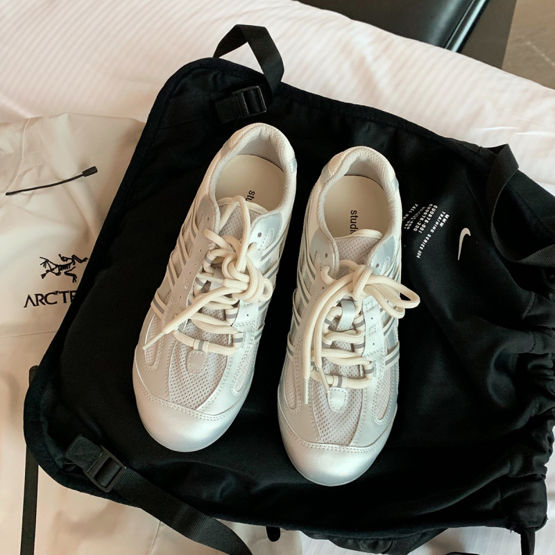 Grape Mom Studiolee 身長4cmアップ～おしゃれなメッシュコントラストカラーのレースアップインナー身長アップ女性用フォレスト・ガンプランニングシューズ|undefined