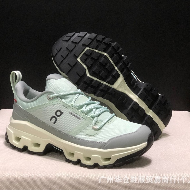On CloudrockLow WP2025 春夏新作 メンズ レディース スポーツシューズ 撥水 ローカット ハイキングシューズ|undefined