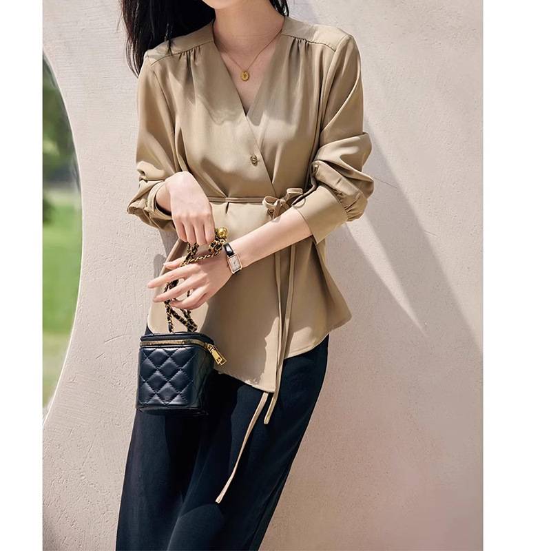 F9466 1820K ÁO SƠ MI NỮ HANTDC CỔ CHỮ V THỜI TRANG NỮ G05 SẢN PHẨM MỚI