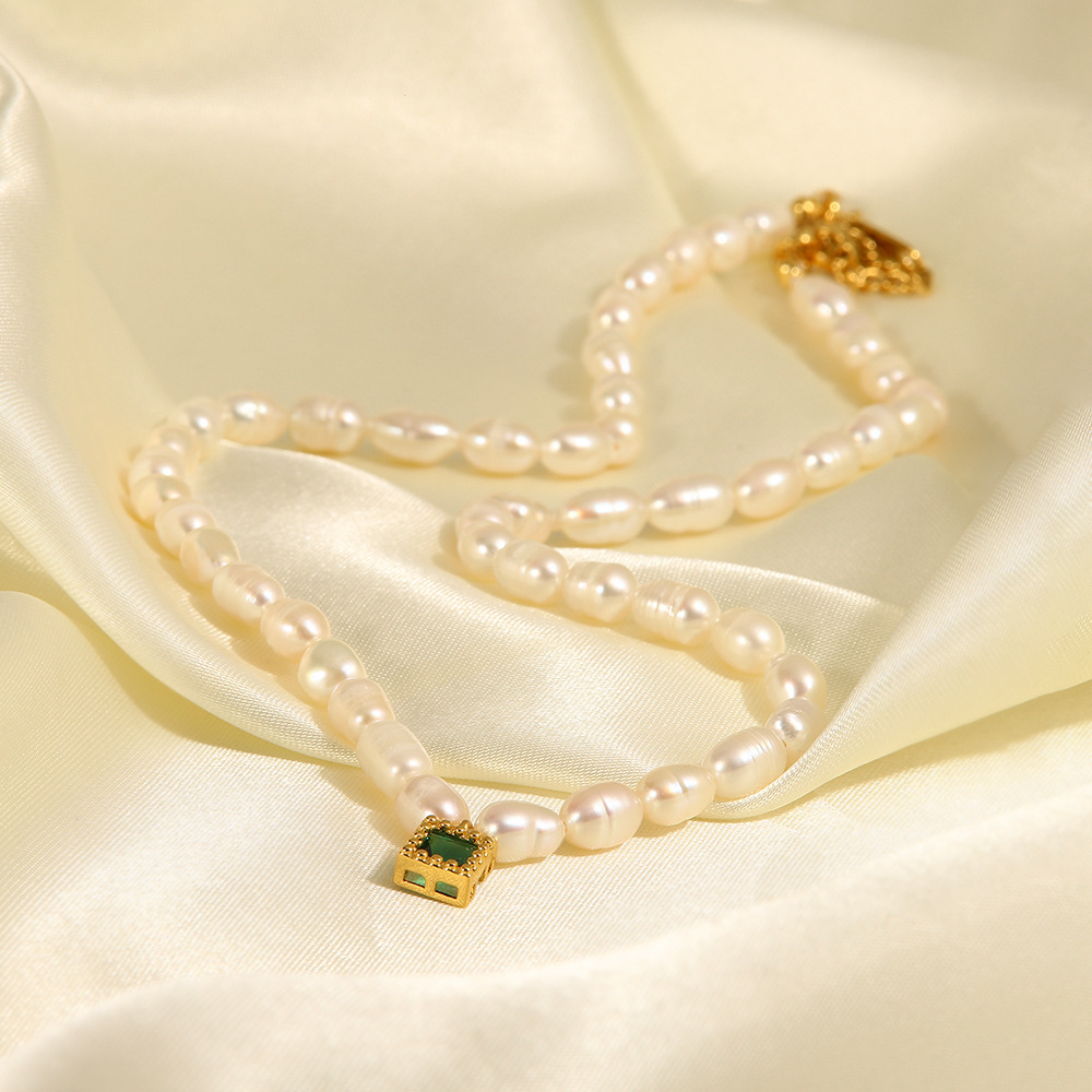 Fashion Geometric Stainless Steel Inlay Zircon Pendant Necklace 1 Piece