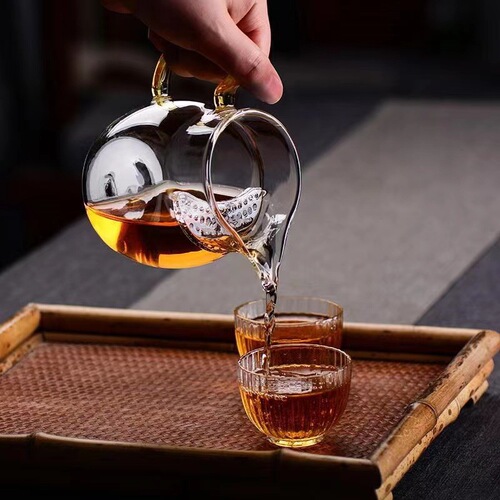Thickened glass fair cup tea leak integrated large-capacity tea dispenser green tea tea cup filter heat-resistant crescent male cup