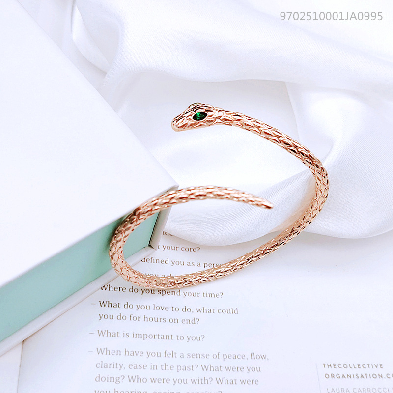 Fashion Exaggerated Snake-shaped Open Bracelet display picture 3