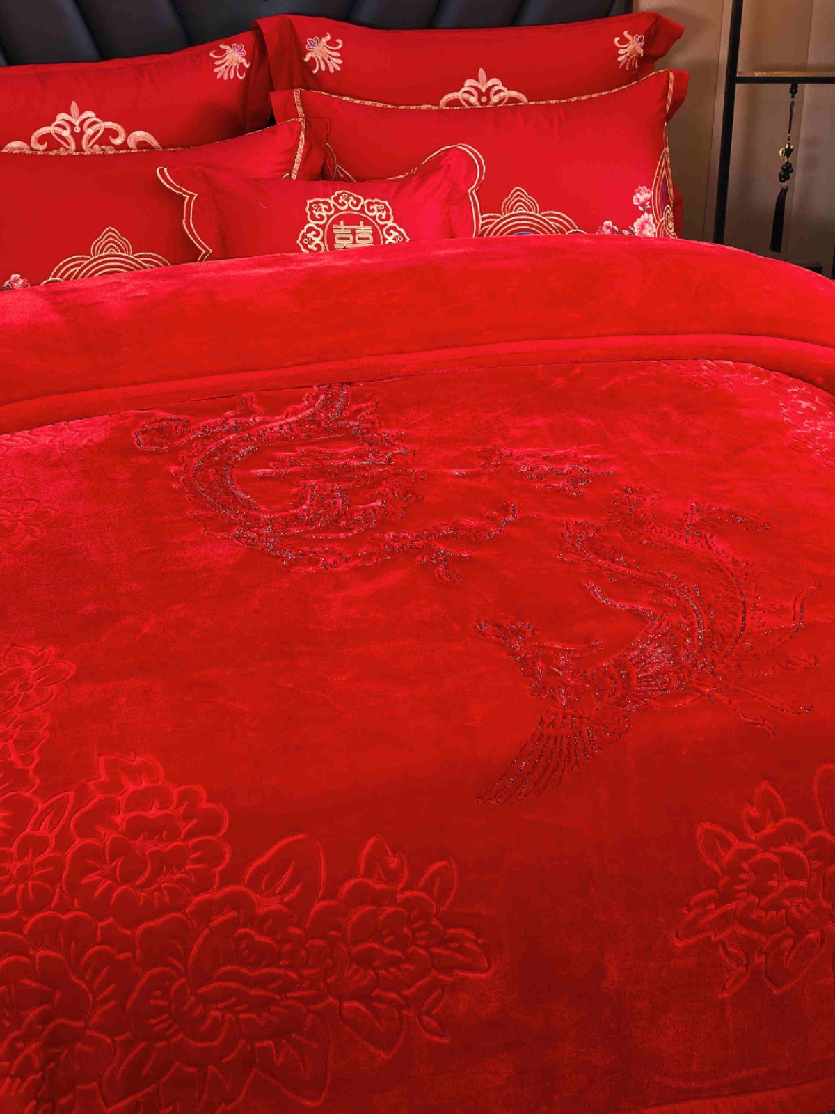 웨딩 라이트를위한 더블 두꺼운 라셀 담요 웨딩 라이트를위한 럭셔리 양각 봄과 가을 담요 레드 담요