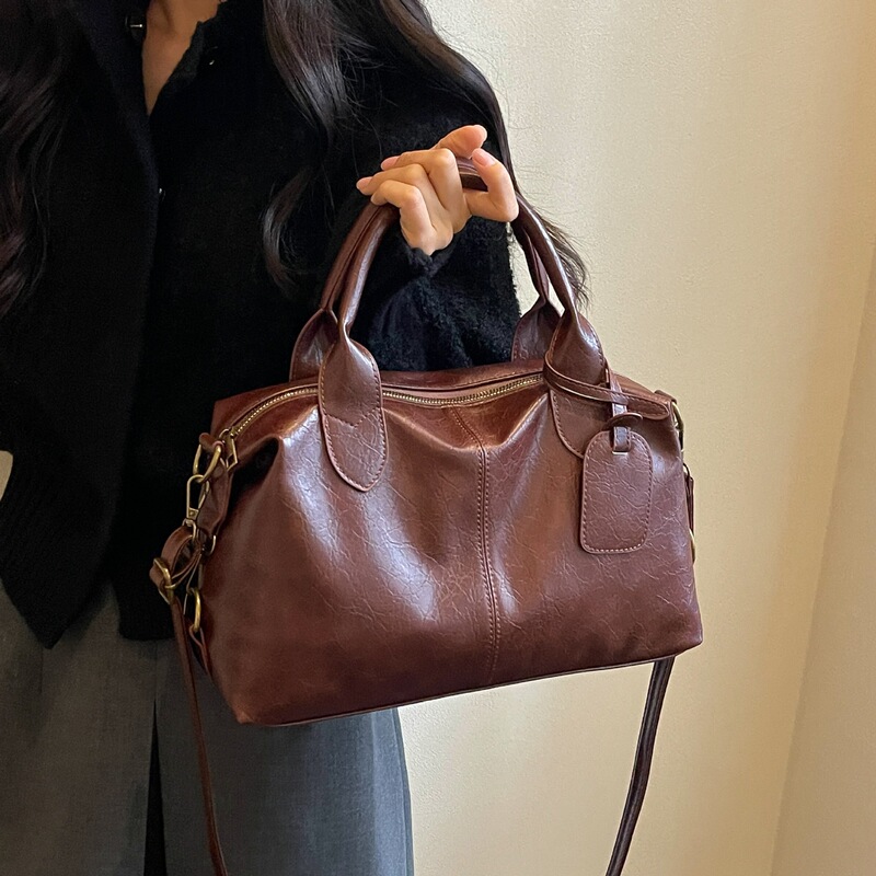Popular foreign trade women's bag, vintage oil wax leather handbag, Boston bag, shoulder and crossbody bag, large-capacity tote bag for women