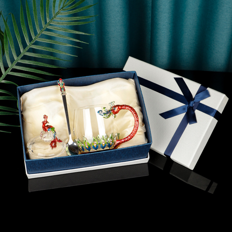 Regalo de graduación de cumpleaños traje de regalo de mano caja de regalo práctica para actividades comerciales taza de agua de esmalte para el personal de la empresa