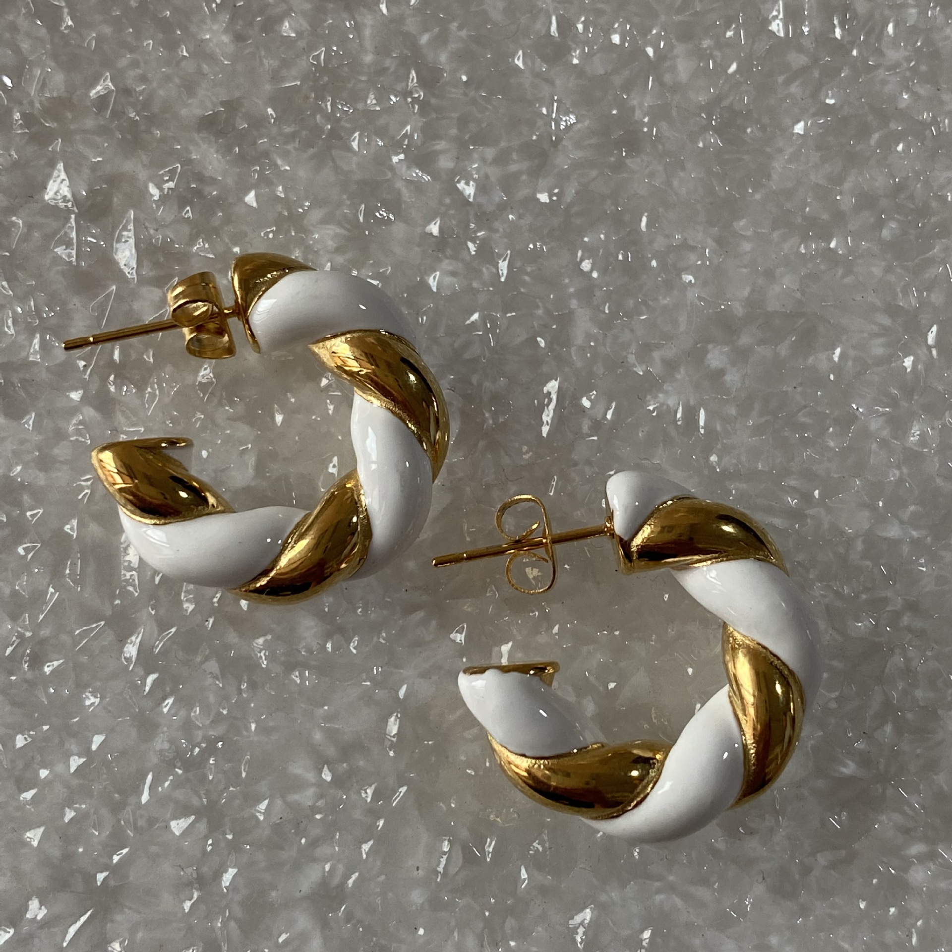 17g Weight 304 Stainless Steel Ear Needle Material Gold Plated Plating Material Earrings Classification 1 Pair Quantity 1 Pair Retro Twist Titanium Steel Plating Gold Plated Earrings