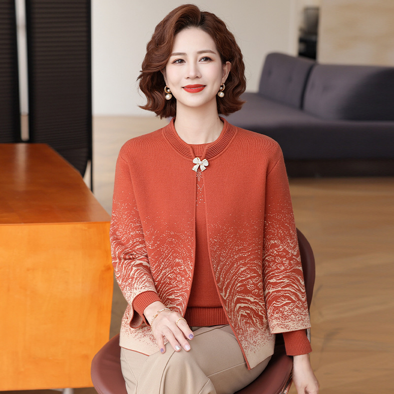 Mom's New Autumn Cardigan Jacket with Knitted Bottoming Shirt, Western-Style Top, Middle-Aged and Elderly Women's Autumn and Winter Two-Piece Set