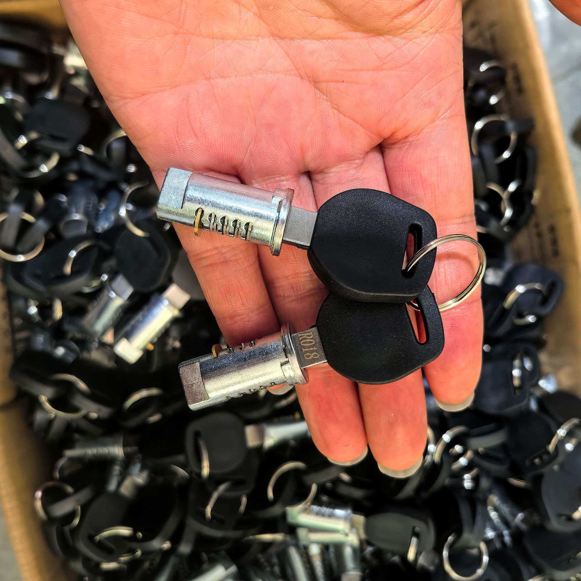 Customized Car Roof Luggage Box Lock Cylinder, Roof Cargo Box Lock, Car Luggage Rack Lock Cylinder Accessories