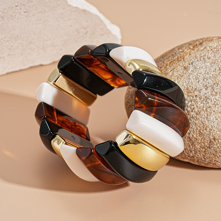 Pulsera geométrica con costuras irregulares de acrílico europeo y americano, personalidad retro, temperamento exagerado, sentido avanzado, joyería de nicho femenina