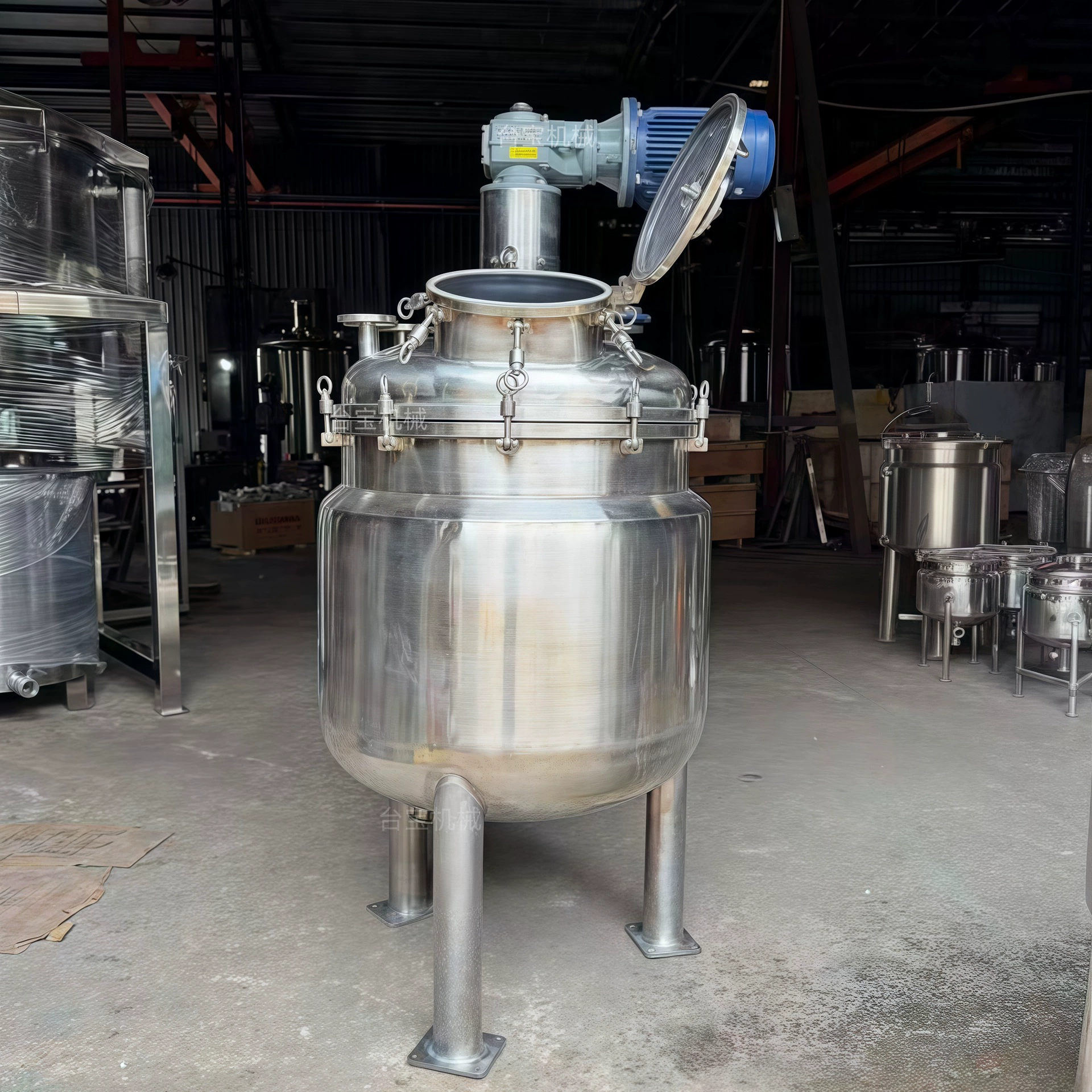 Вертикальный смесительный бак из нержавеющей стали с электрическим и паровым нагревом, смесительный цистерна для ингредиентов, паровой смесительный бак