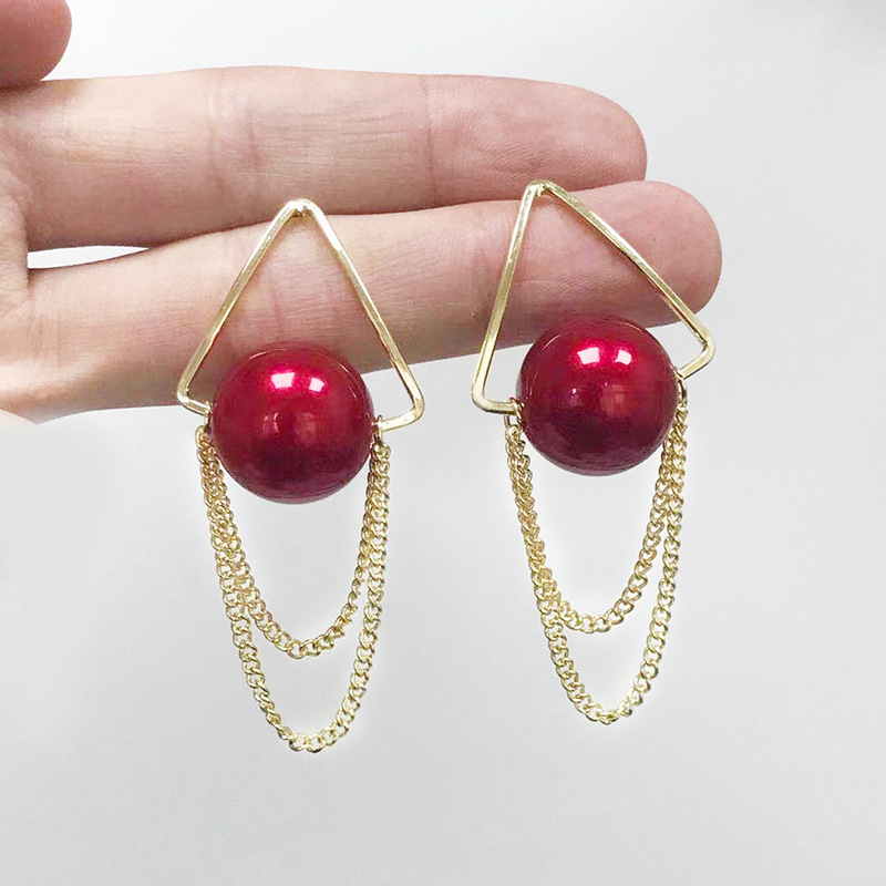 Creative Triangle Pearl Tassel Fashion Red Earrings Wholesale display picture 1