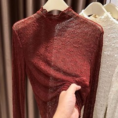 赤いレースの長袖の底のシャツの女性の春と秋の半高襟の中に高級感の木の耳元の網の糸のtシャツの上着を掛けます。