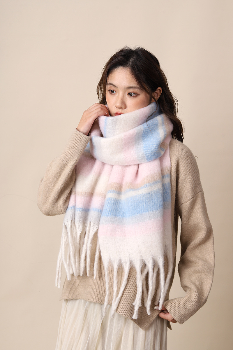 Écharpe en peluche mohair épaisse polyvalente pour femme Melad premium atmosphere en hiver 2024 nouvelle version coréenne pour l'automne_voghion.com