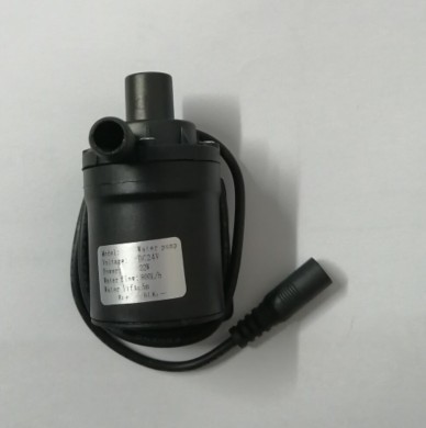 ZYW680 Alto Rendimiento de bajo ruido 4 boquilla DC sin escobillas bomba de agua de alto rendimiento DC bomba de agua