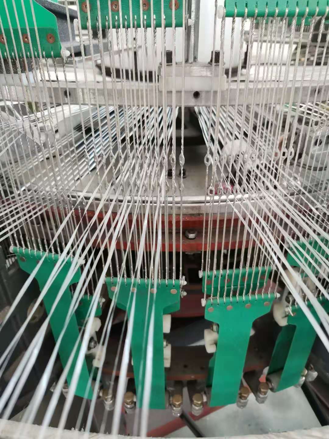 厂家供应新型编织袋设备高速圆织机小四梭六梭八梭十梭织布机-阿里巴巴
