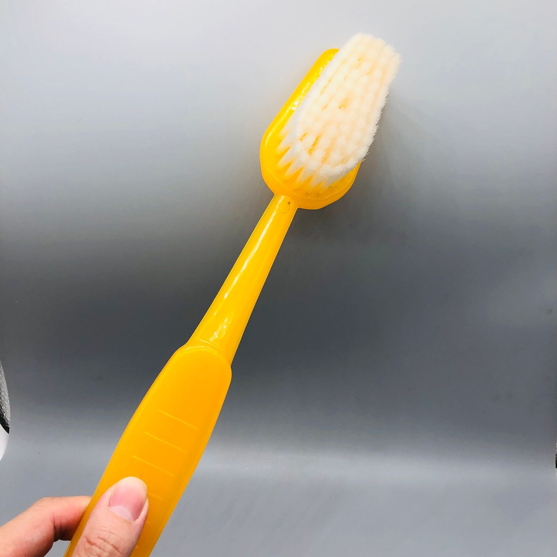 Forma de cepillo de dientes grande BATHBRUSH baño frotar la espalda cepillo de dientes grande colgando baño limpieza cepillo suave