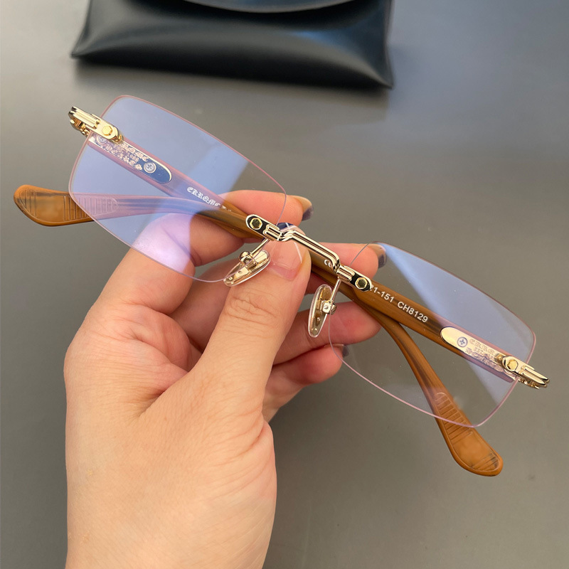 New Vintage Perforated Frameless Krostar Same Style Glasses Frame Personalized Men's and Women's Ultra Light Fashion All-match Flat Glasses New Vintage Perforated Frameless Krostar Same Style Glasses Frame Personalized Men's and Women's Ultra Light Fashion All-match Flat Glasses
