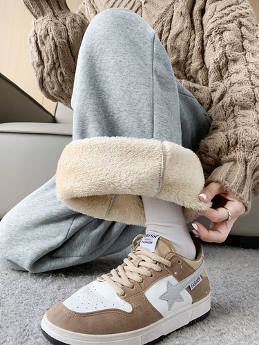 Sheepskin Fleece Sweatpants for Women: Ultra-Thick, Warm Cotton Pants for Autumn and Winter—Perfect for Casual Wear with Extra-Fluffy Lining and Enhanced Thickness