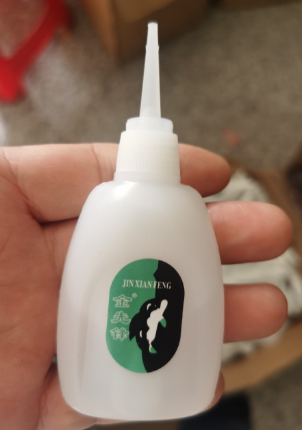 30 그램의 3 초 접착제