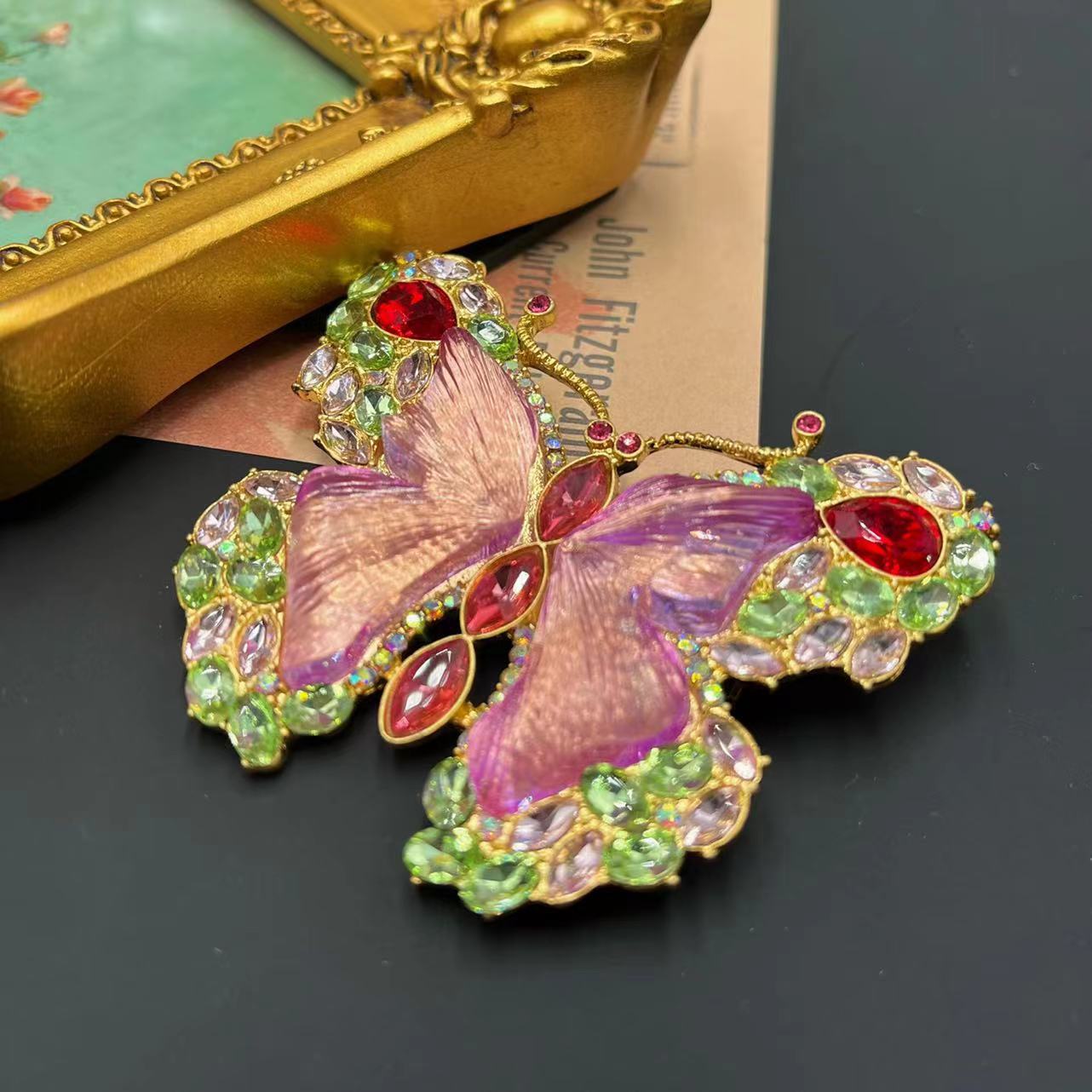 Retro French Style Butterfly Alloy Inlay Rhinestones Women's Brooches display picture 4