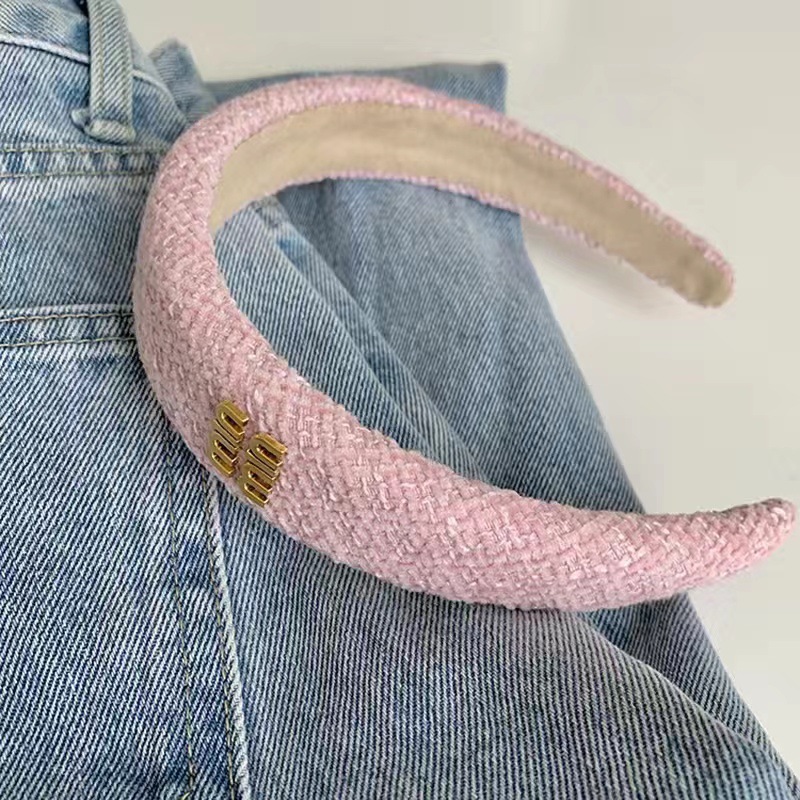 Letter M pink