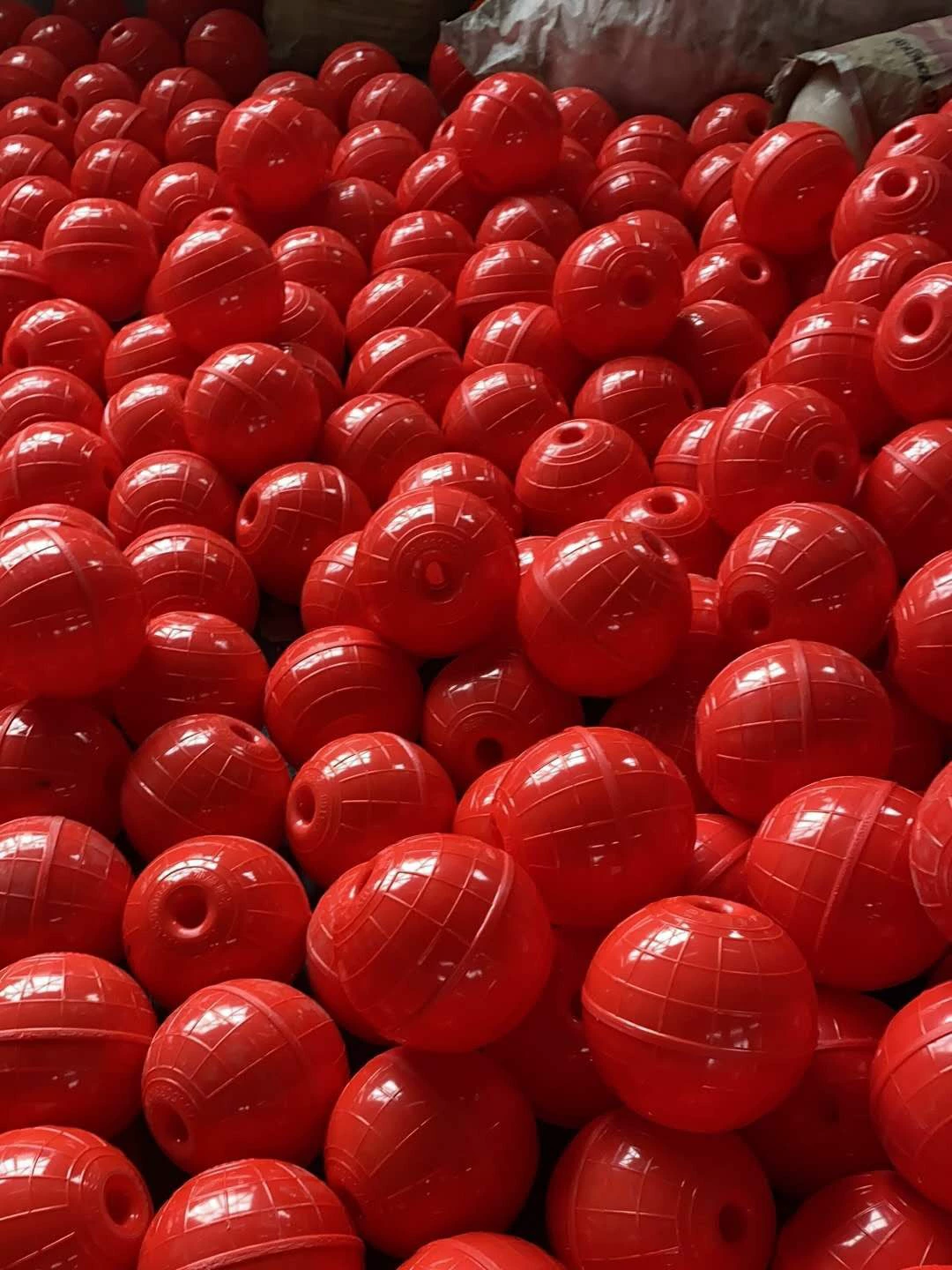 Поплавок из АБС-пластика с двумя ушками для сигнальной линии канала и буксировки на море.