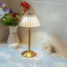 跨境金属台灯床头充电夜灯卧室装饰氛围灯美式轻奢酒吧桌灯led