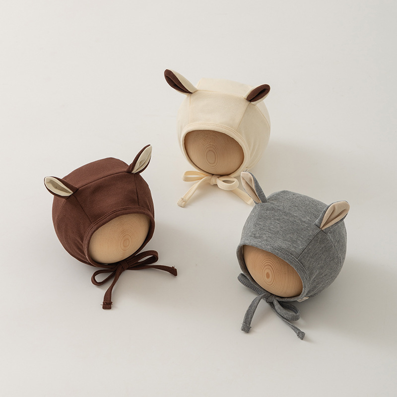 Sombrero de bebé de algodón pequeño mes de edad súper lindo primavera y otoño sombrero de bebé para hombres y mujeres protector de orejas para recién nacidos sombrero de puerta
