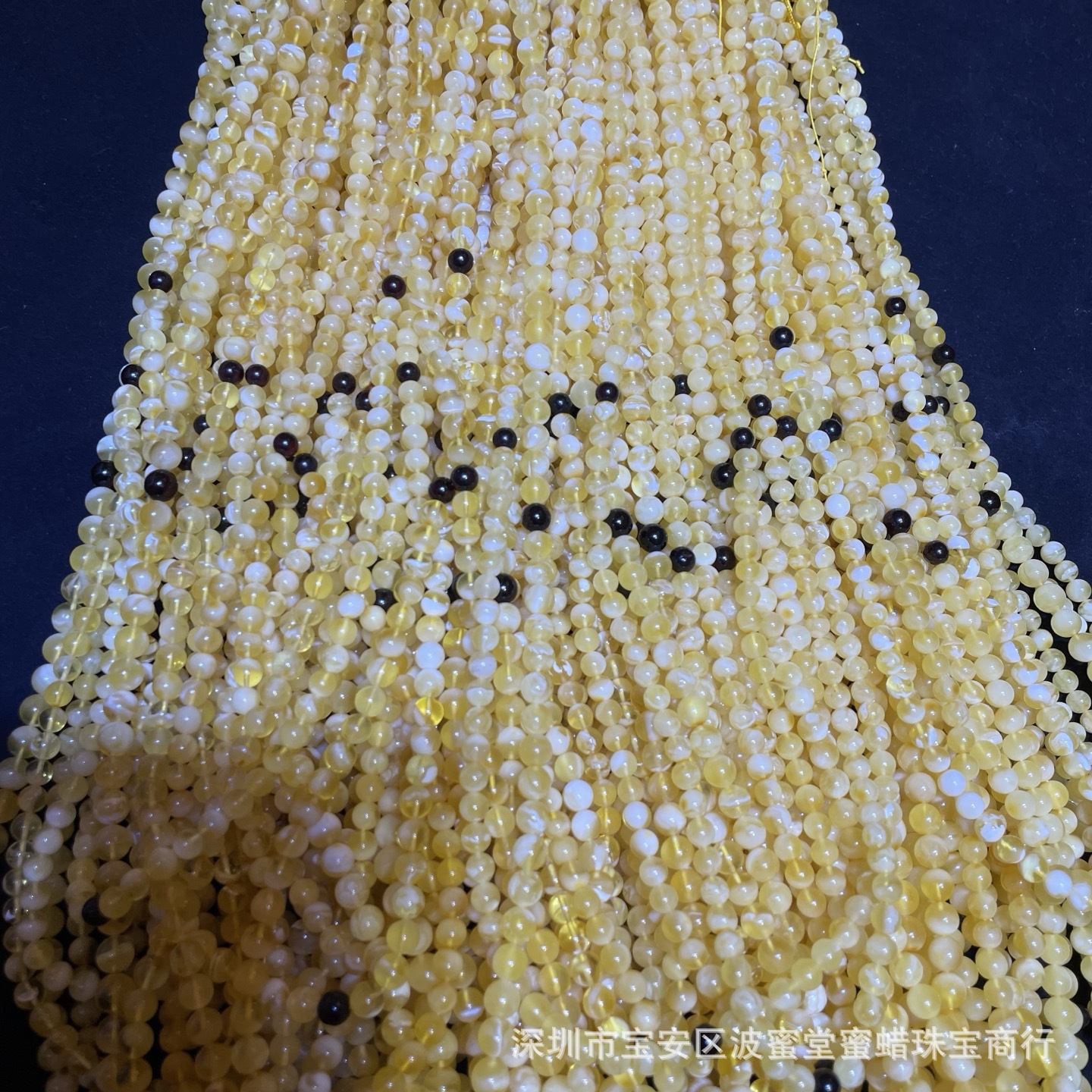 松岗蜜蜡工厂 原矿琥珀蜜蜡108佛珠 直径6-8mm俄料全品金白纹路