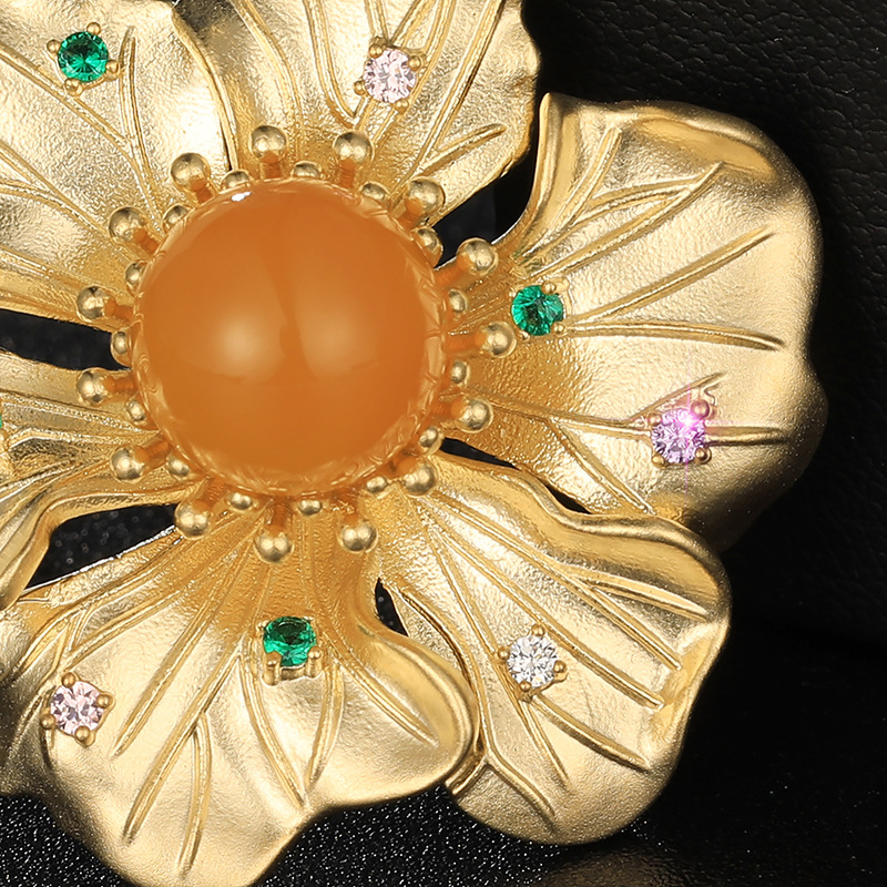 Japanische Retro-Brosche mit doppellagigen Plissees und leeren Tablett-Accessoires aus Süßwasserperlen_voghion.com