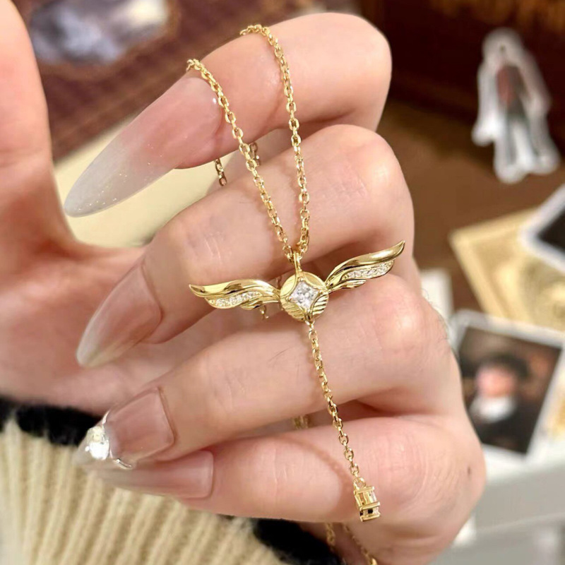 Cross-Border Best-Selling Harry Potter Snitch Magic Academy Micro-Embedded Necklace for Women, Exquisite and High-End Winged Pull-Out Clavicle Chain Cross-Border Best-Selling Harry Potter Snitch Magic Academy Micro-Embedded Necklace for Women, Exquisite and High-End Winged Pull-Out Clavicle Chain
