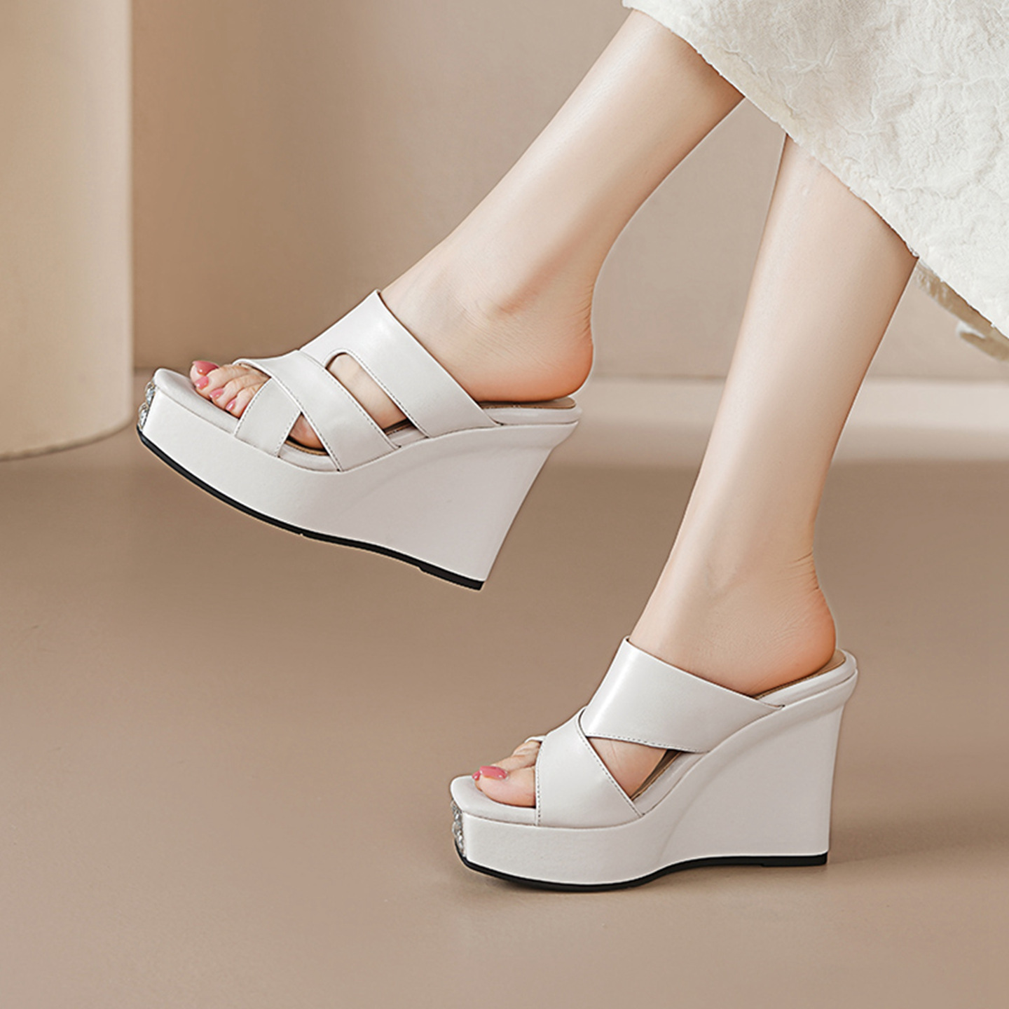 Sandal cao gót nữ hở mũi đế dày da bò gót 12 cm — Lời bài hát: Black (Sheep Flip)
