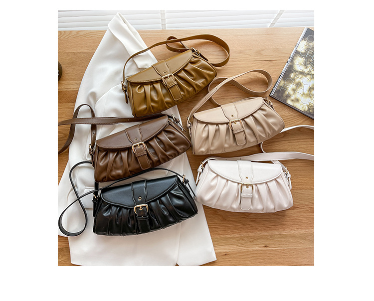 2021 New Autumn Underarm Bag Fashion Fold Cloud Bag Baguette Bag display picture 3