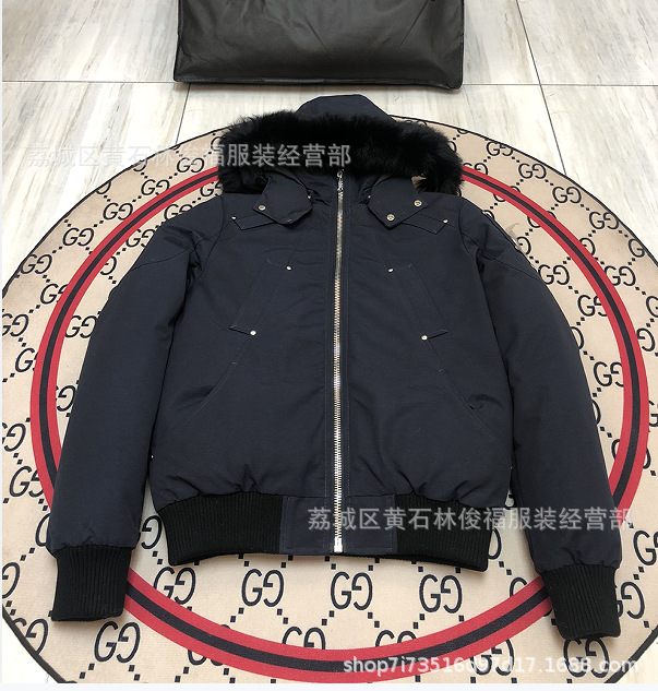 3Q フォックスファー 2025 ウィンターゴールドシザーダウンジャケット 03 スタイル女性 02 スタイル男性カップルスタイルカナダ男性と女性のジャケット