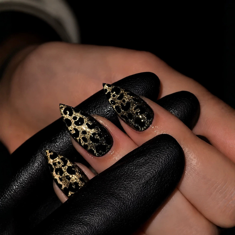 Cross-border best-selling gold and black leopard print medium-length nail patches, European and American fashion nail patches, removable and wearable Cross-border best-selling gold and black leopard print medium-length nail patches, European and American fashion nail patches, removable and wearable