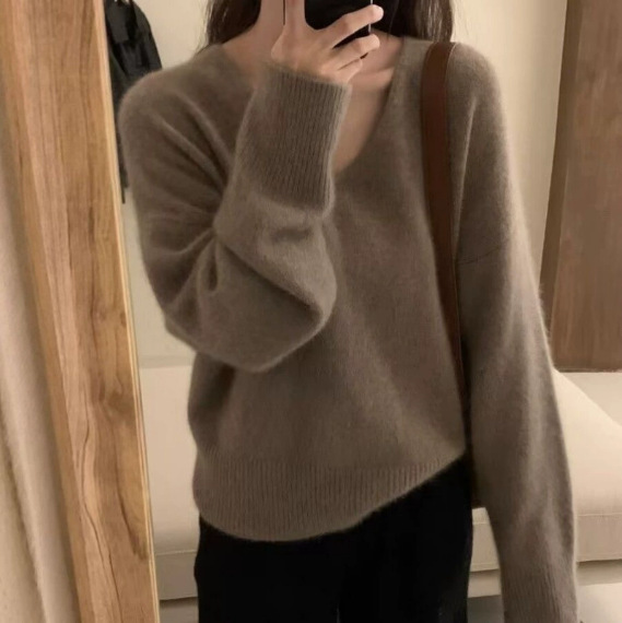 松弛感复古软糯浣熊绒V领毛衣女秋冬慵懒风外穿针织衫打底上衣|undefined