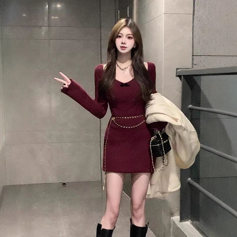 French-Style Spicy Girl Dress, New Red Christmas Square-Neck Dress, Autumn and Winter Slim-Fit Base Long-Sleeve Bodycon Short Dress