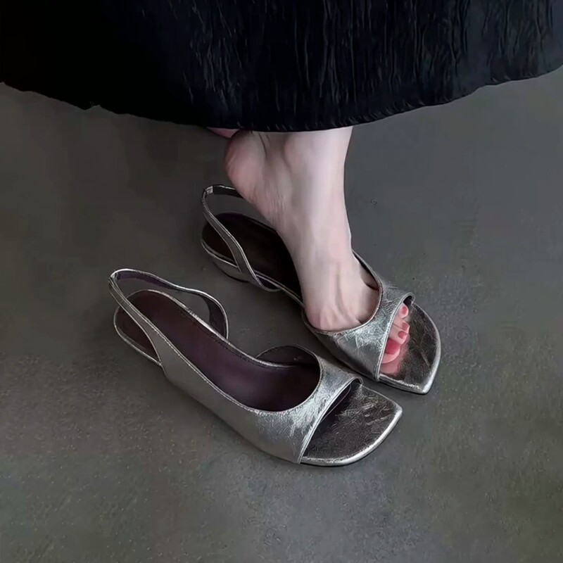 Comfortable for Your Feet~ French-Style Square-Toe Simple and Fashionable Peep-Toe Sandals for Women, Suitable for Commuting, with Back Strap and Chunky Heel, Elegant Open-Toe Sandals Comfortable for Your Feet~ French-Style Square-Toe Simple and Fashionable Peep-Toe Sandals for Women, Suitable for Commuting, with Back Strap and Chunky Heel, Elegant Open-Toe Sandals