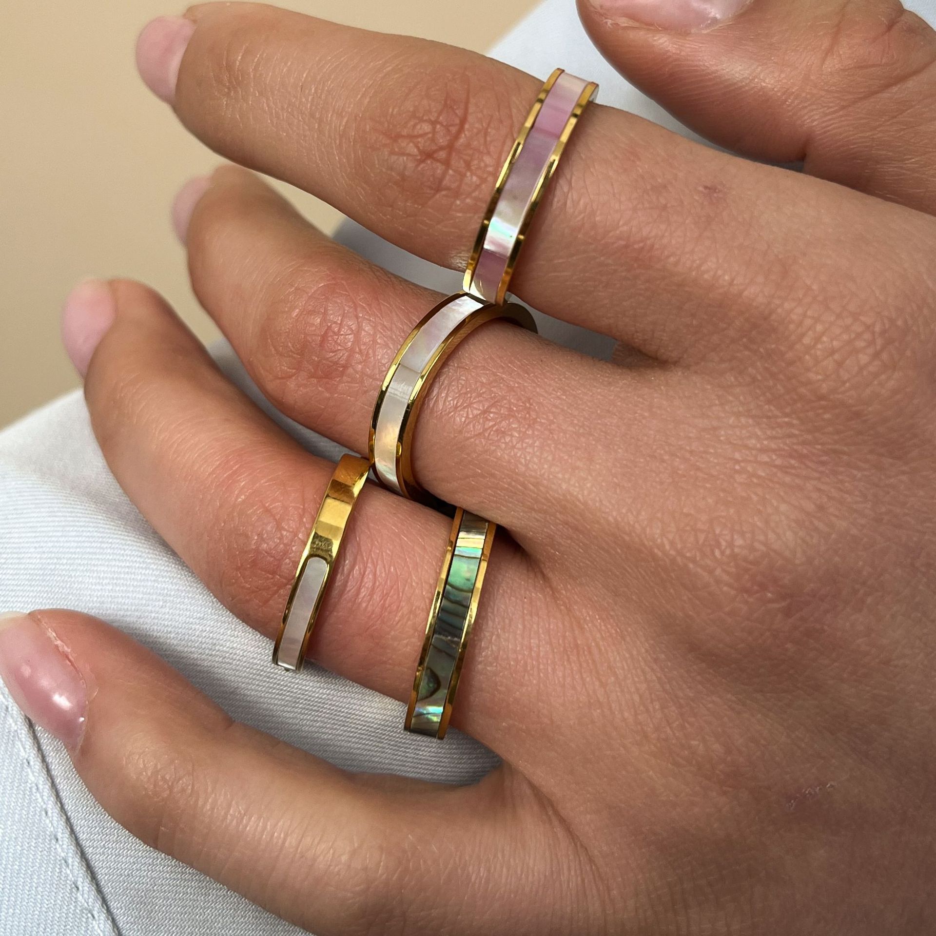 TENA conchas de acero inoxidable anillo de nicho femenino 25 nuevos joyas de mano rojas de red joyas de pulso de acero titanio