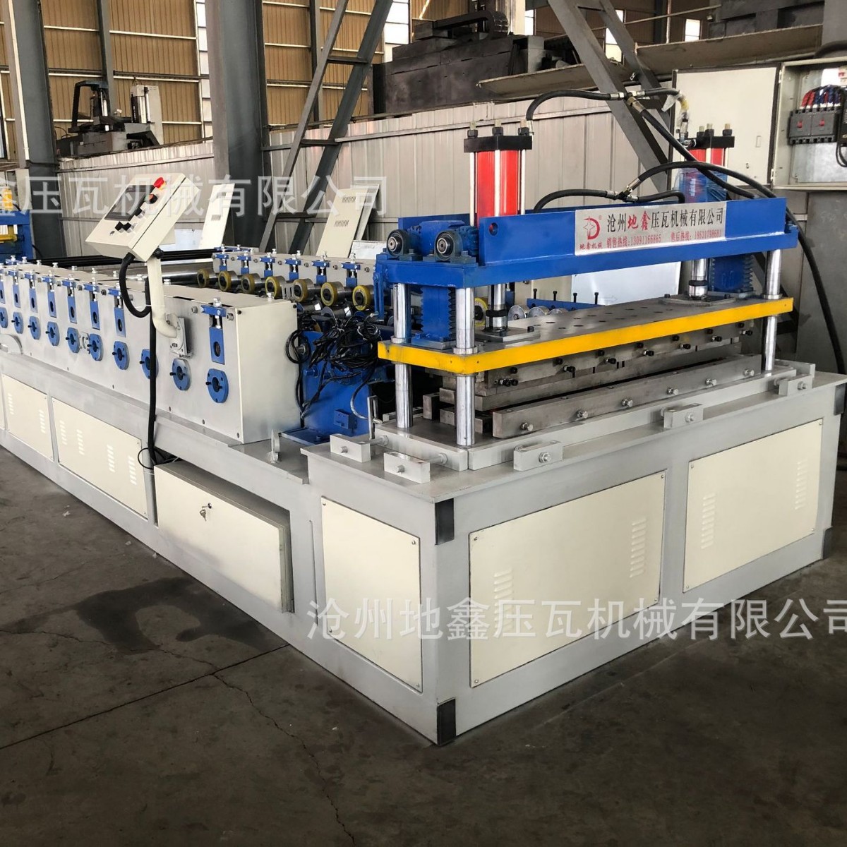 外墙保温一体板设备  保温复合大方板   地鑫机械压瓦机设备