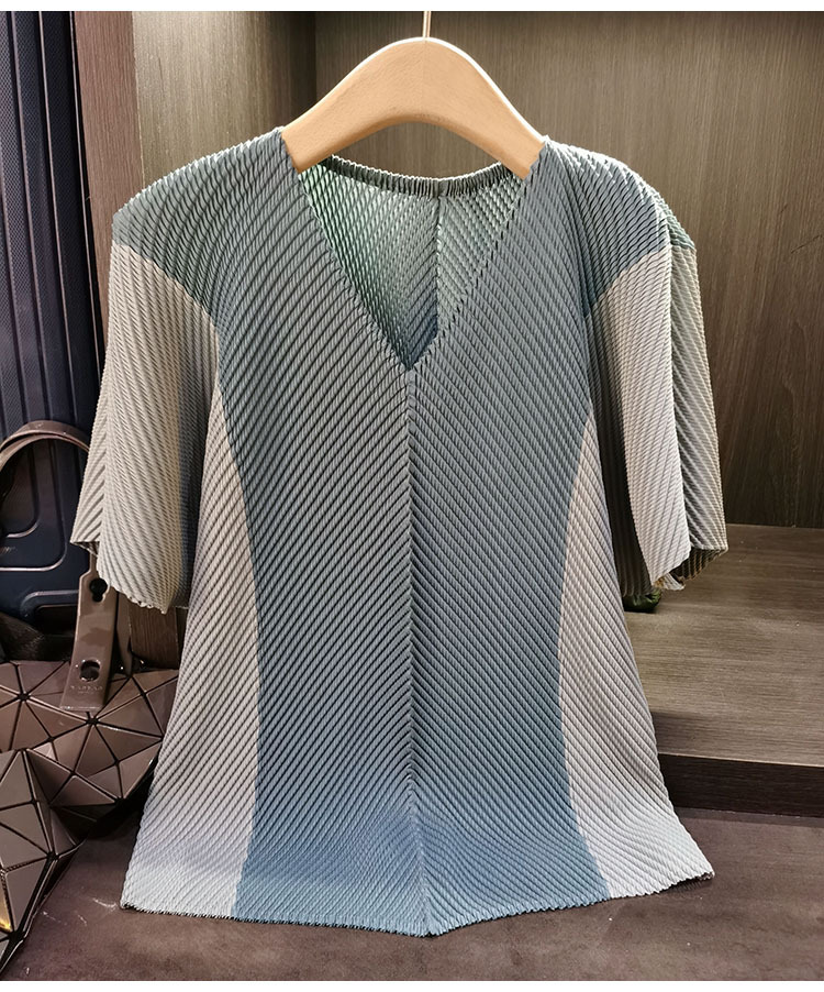 Áo thun nữ cổ chữ V xếp ly họa tiết vảy rồng phối màu tay ngắn dáng suông — Màu đen, Màu xanh lam, Màu đỏ hoa hồng, Màu hồng chi tiết 6