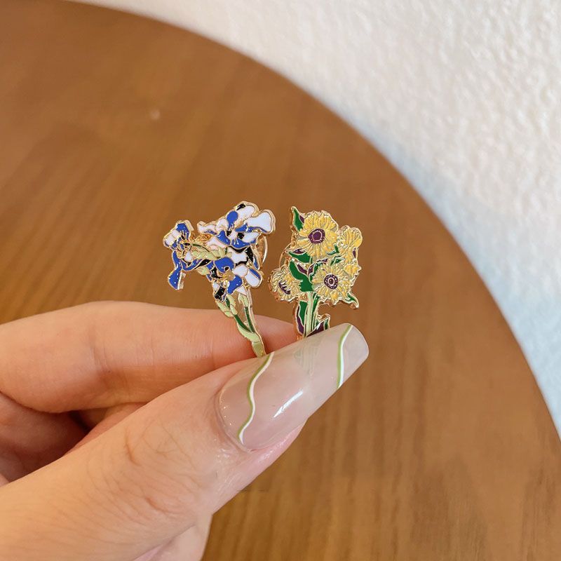 Creative Van Gogh Oil Painting Iris Sunflower Brooch Personalized Plant Badge Pin Women's Bag Clothing Decoration Trend