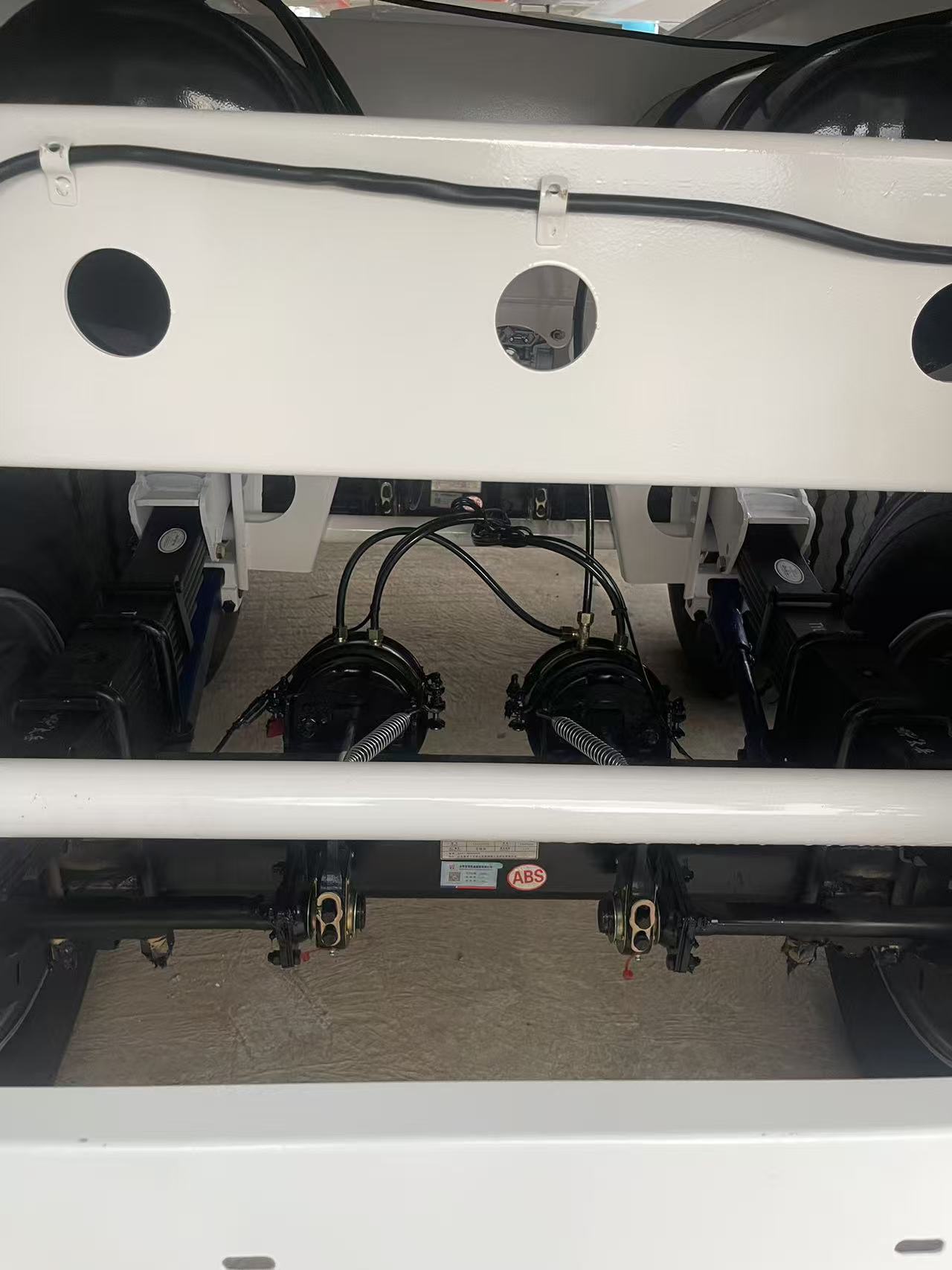 Source Factory Sells U-Shaped 2-Axis Rear-Turning Dump Semi-Trailer for Transporting Sand, Gravel and Coal Trailer, Heavy-Duty and Lightweight